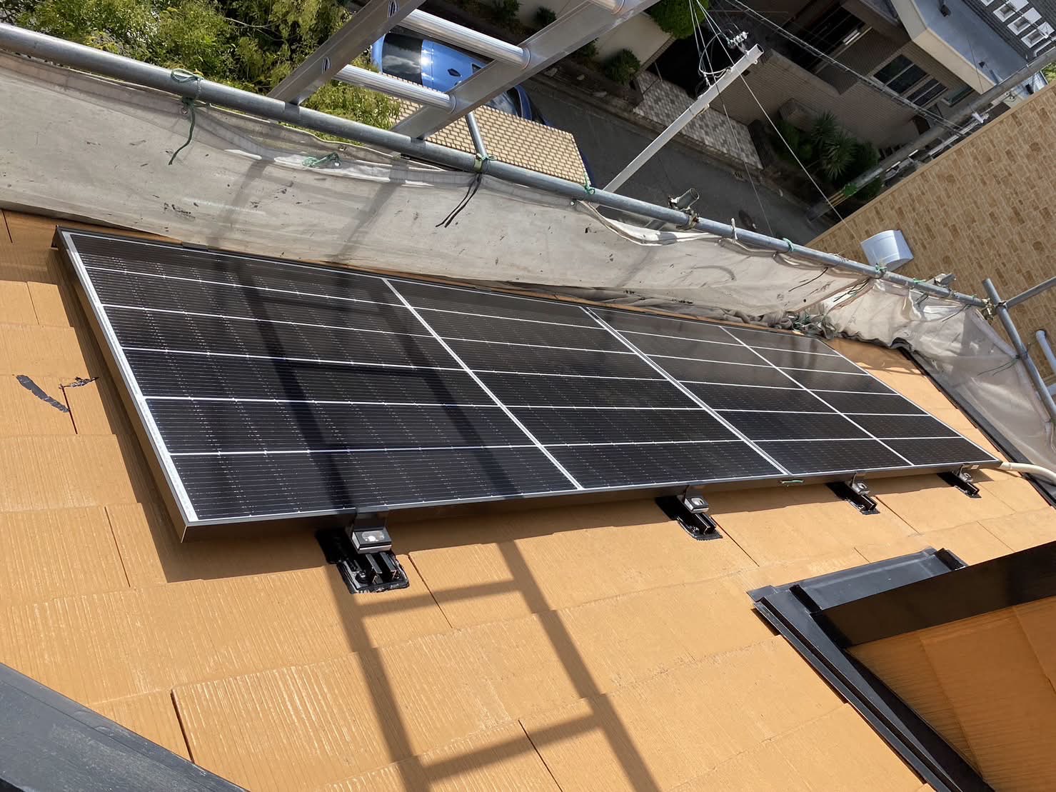太陽光設備の点検現場